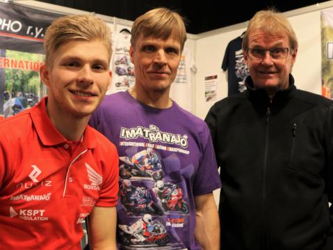 Vaikka Niki ei ole vielä koskaan ajanut Imatranajo:ssa kilpaa, on hän useasti ollut edustamassa Imatran tärkeintä tapahtumaa. MP18-messuilla Imatran Moottorikerhon osastolla Sami Backmanin ja Jukka Lauslehdon kanssa.