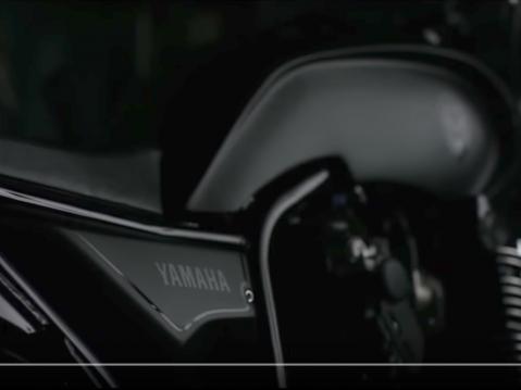 Yamaha XJR 1300 kustomisointi Rough Crafts ja Winston Yeh.