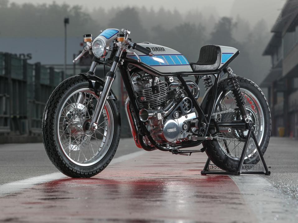 Yamaha SR400 by Krugger,