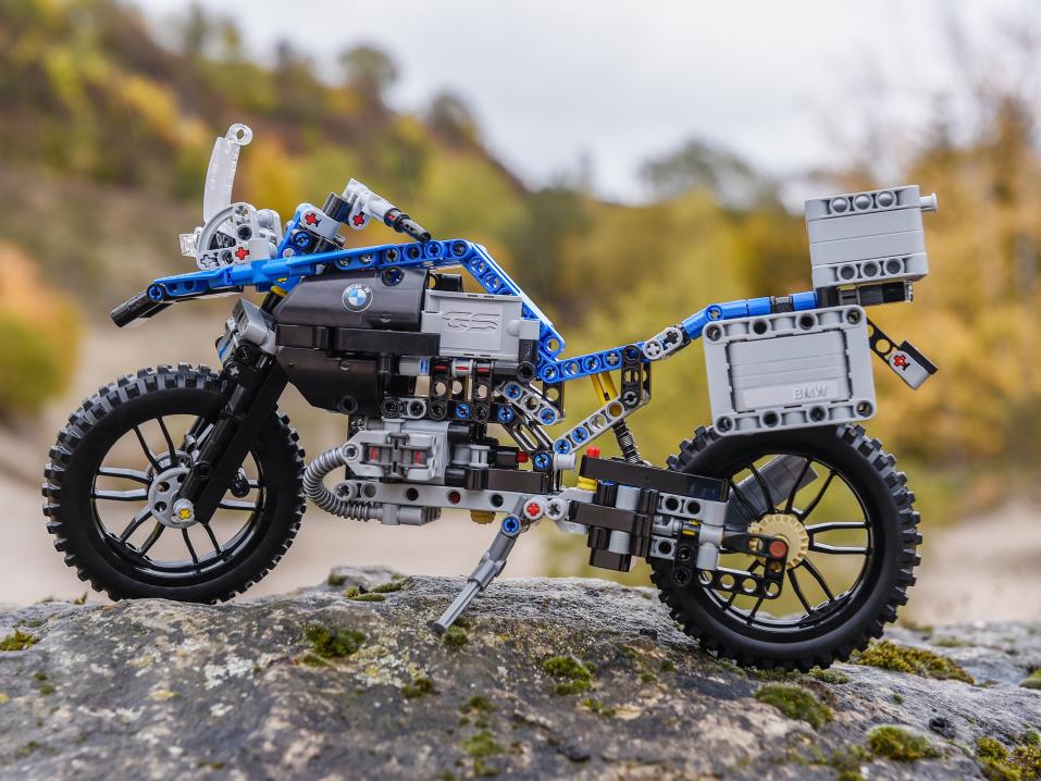 Lego Technic BMW R 1200 GS Adventure -rakennussarja.