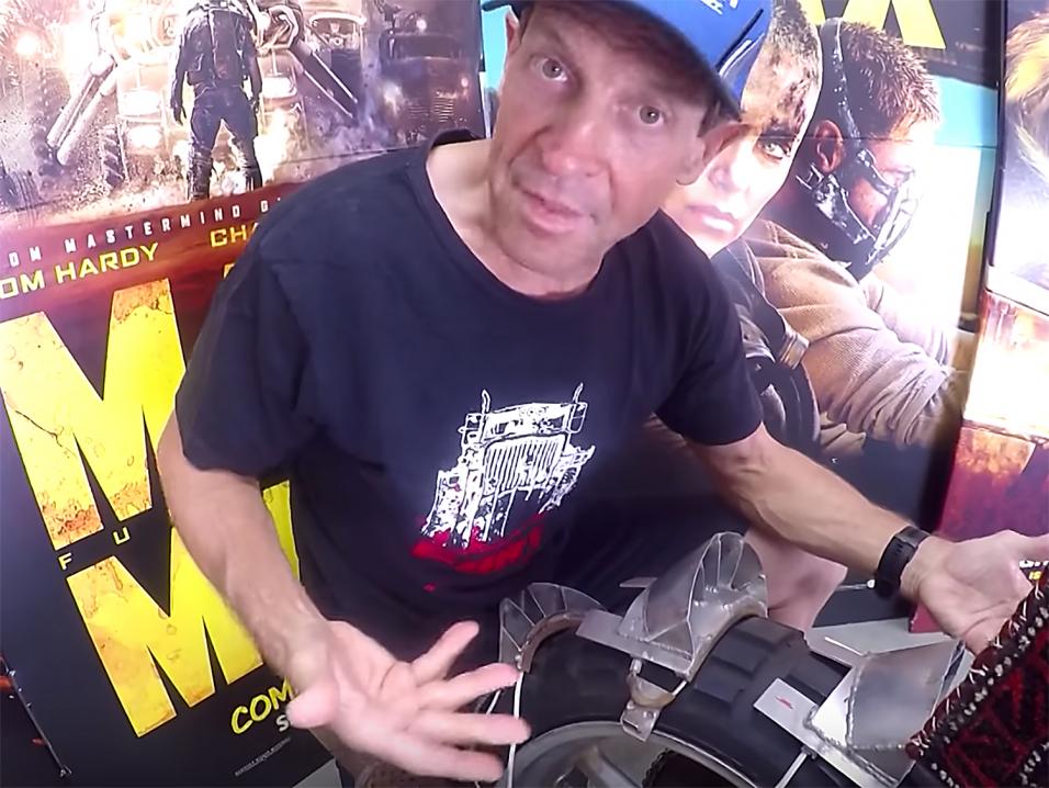 Mad Max IV:n mp-stunteista vastannut Stephen Gall esittelee elokuvan suosikkipyöräänsä.