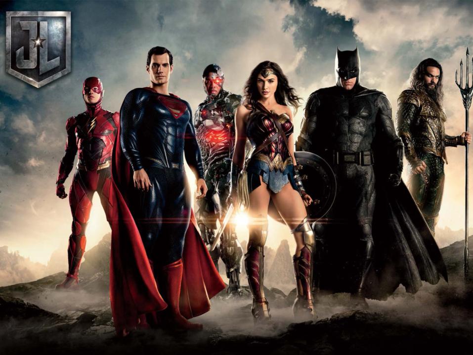 DC Comicsin Justice Leaguessa on muitakin hahmoja, joten liekö lisää kypärämalleja tulossa. Nyt siis Batmanin ja Flashin kypärät.