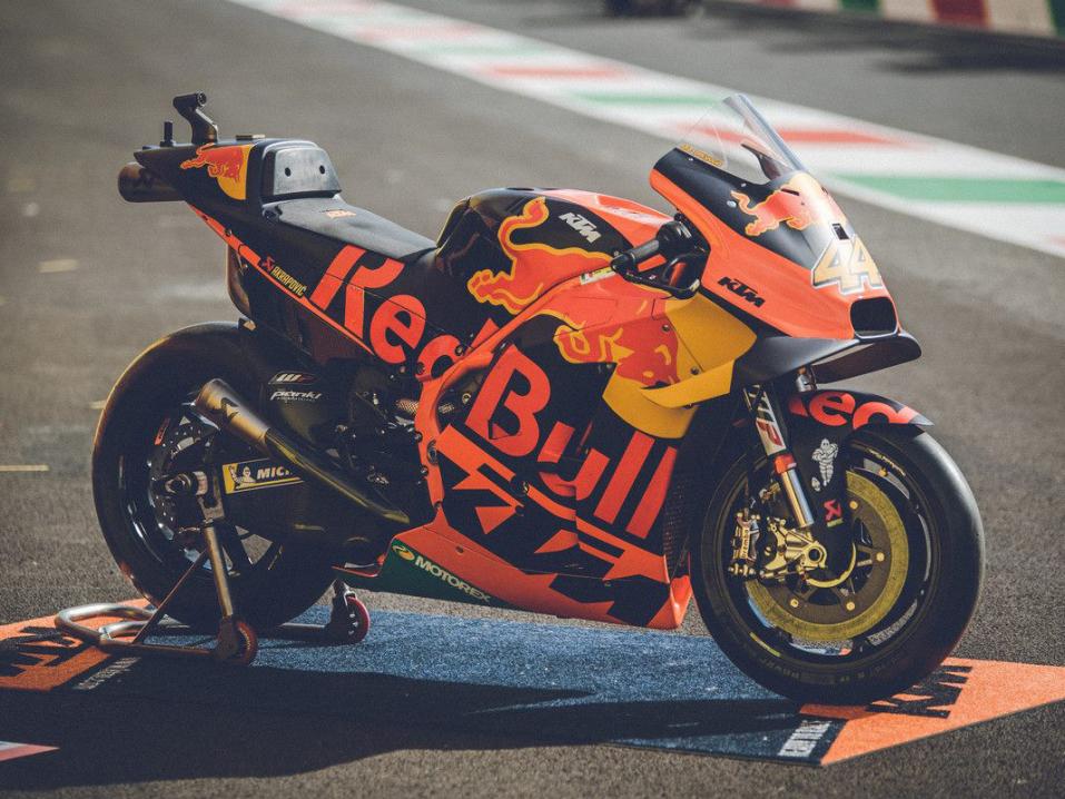 Tällaista olisi myynnissä Kotarilla: vuosimallin 2019 KTM RC16 MotoGP-kisapyörä. Kuva: Sebas Romero.