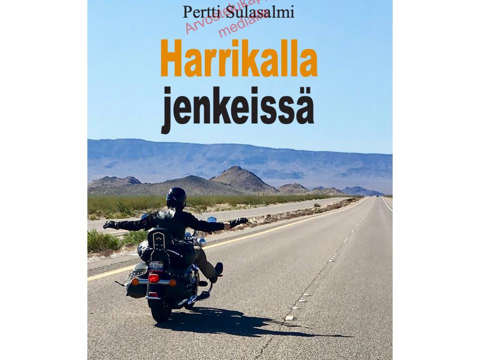 Kirja-arvostelu, Pertti Sulasalmi: Harrikalla Jenkeissä. Kirjan kansikuva.