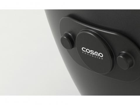Cosmo kiinnittyy kypärään magneetilla.