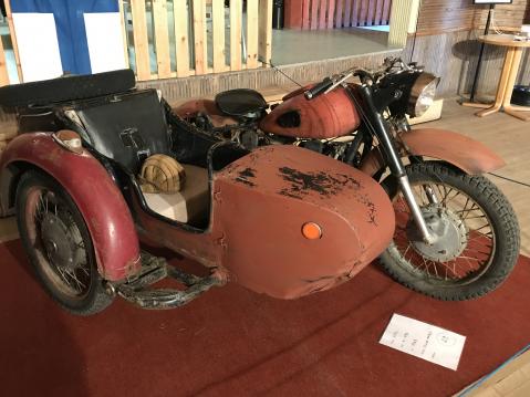 Ville Harjun omistama sivuvaunurottapyörä K-750 on vuosimallia 1963