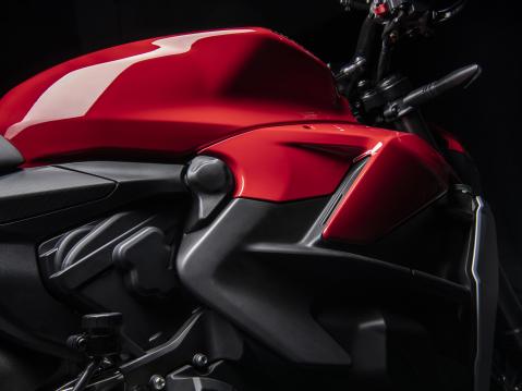 Ducati Streetfighter V2 vuosimallia 2022.