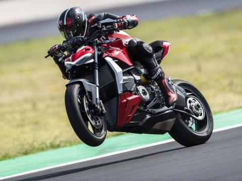 Ducati Streetfighter V2 vuosimallia 2022.