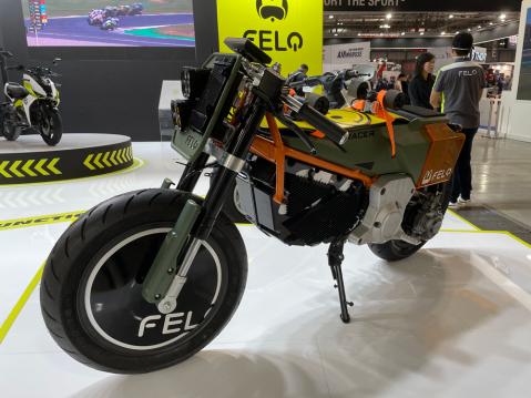 FELO FW-07 sähköinen kevytmoottoripyörä. Maksiminopeus 110 km/h.