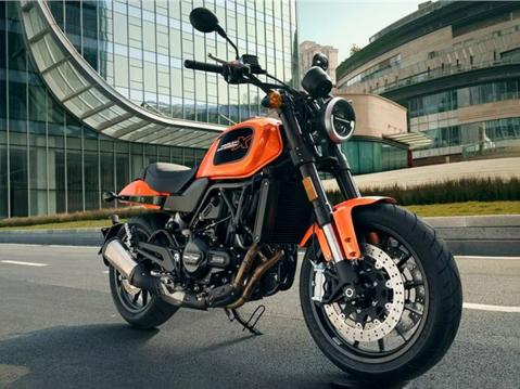 Kiinassa valmistettu Harley-Davidson X 500 perustuu QJ Motorsin omistaman Benellin Leoncino -malliin.