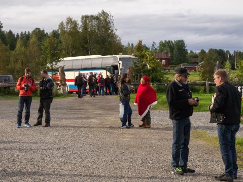 Kunnes bussi tuli hakemaan.