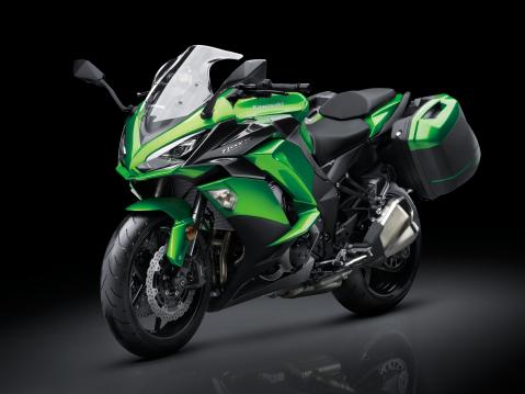 Kawasaki Z1000SX vm 2017 ja sivulaukut.