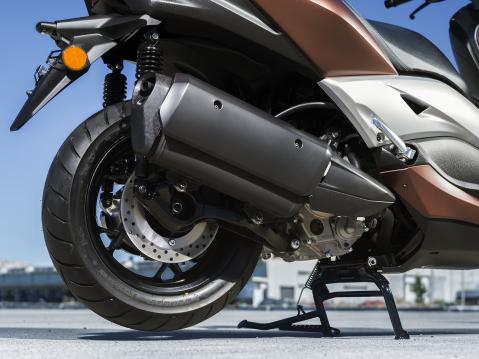 Uusi Yamaha X-Max 300 -skootteri vuosimallia 2017.