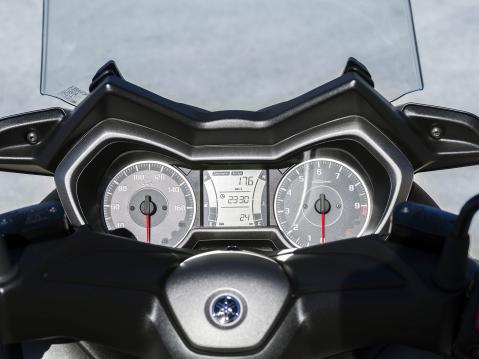 Uusi Yamaha X-Max 300 -skootteri vuosimallia 2017.