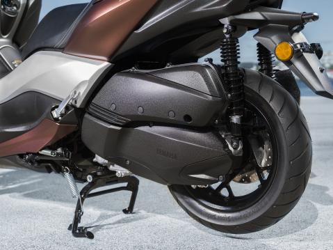 Uusi Yamaha X-Max 300 -skootteri vuosimallia 2017.