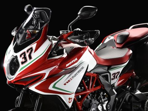 MV Agusta Turismo Veloce RC:ssä on paljon mielenkiintoisia yksityiskohtia.