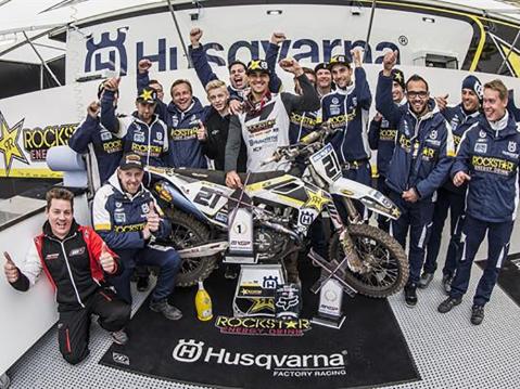 Suomalaistiimi otti kauden ensimmäisen voittonsa Hollannin MM-osakilpailusta. Kuva: Rockstar Energy Husqvarna Factory Racing