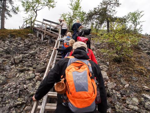 Kaivokselle on vielä loppunousu, mutta näkymät palkitsevat.