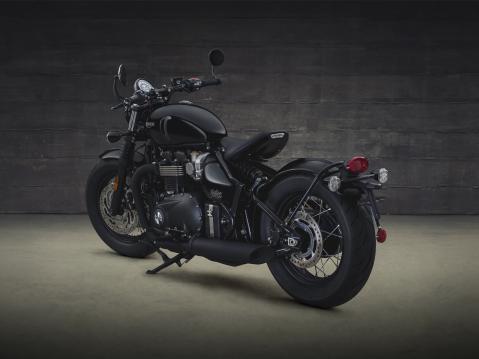 Triumph Bonneville Bobber Black vuosimallia 2018.