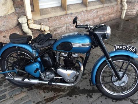 Jengin viime viikolla varastama vm 1951 Triumph Thunderbird.