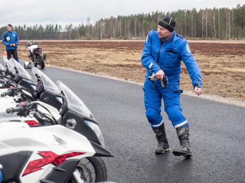 – Lantio pitää saada heti mukaan, muuten tulee tiukkaa, Petri Marttila kehottaa.