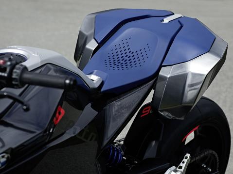 BMW Motorrad Concept 9cento.