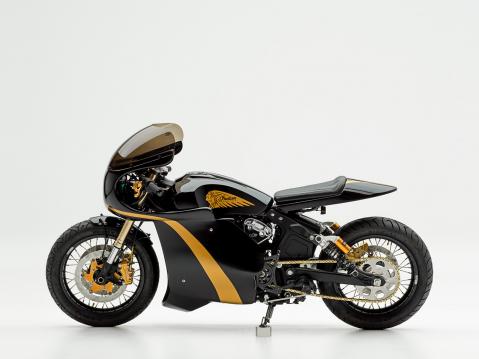 PJ Grakauskaksen rakentama Indian Scout Bobber.
