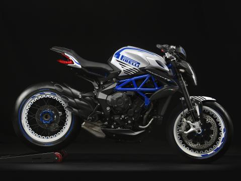 <p>MV Agusta Dragster 800 RR Pirelli limited edition</p>