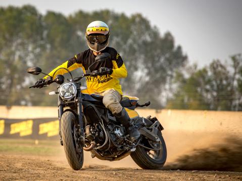 Ducati Scrambler Full Throttle.