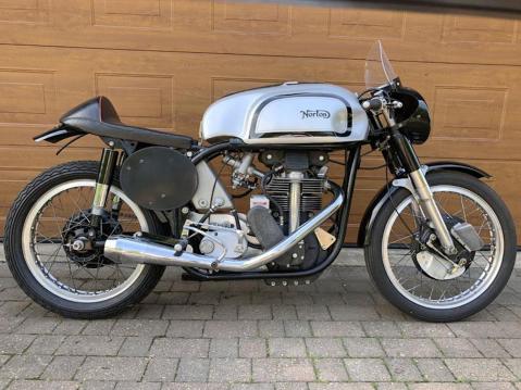 Norton Manx 40M.