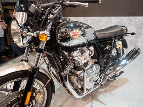 Royal Enfield Interceptor INT 650:n tuotantoversio.