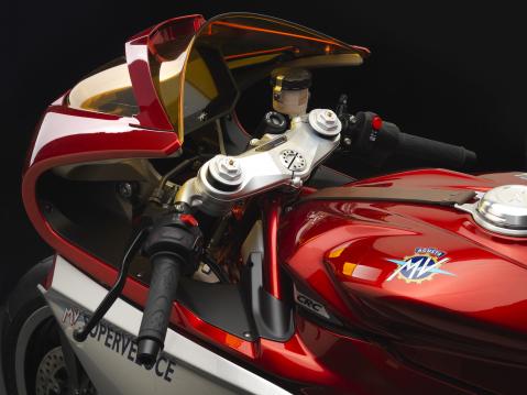 MV Agusta Superveloce 800 -konsepti. Tulossa tuotantoon 2020.