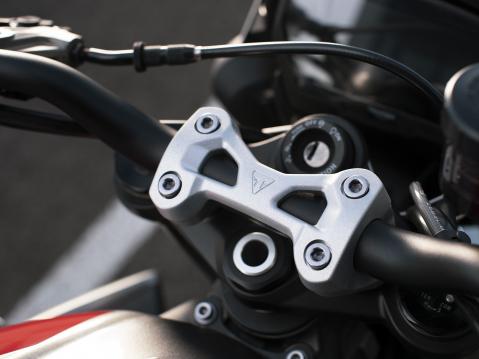 Uusi vuosimallin 2020 Triumph Street Triple RS.