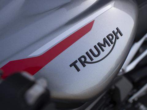 Uusi vuosimallin 2020 Triumph Street Triple RS.