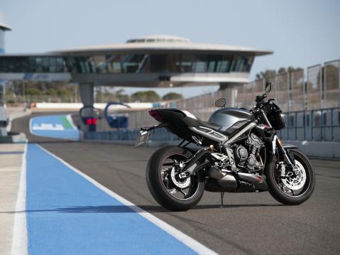 Uusi vuosimallin 2020 Triumph Street Triple RS.