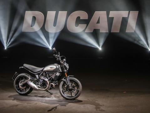 Ducati Scrambler Icon 800 Dark.