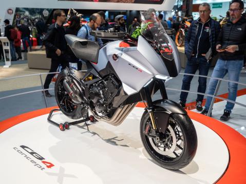 Hondan CB4X -konsepti Milanon EICMA-messuilla marraskuussa 2019.