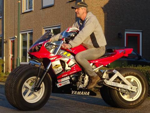 Sjaak Lucassen ja R1-Yamaha.