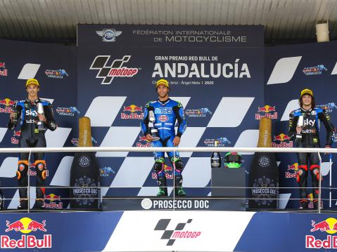 Moto2 podium vasemmalta: Marini, Bastianini ja Bezzecchi.