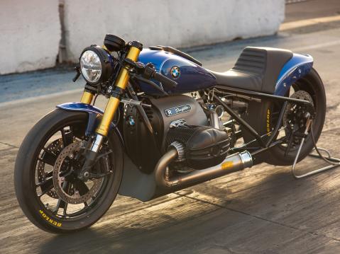 Roland Sandsin BMW R18 Dragster -tulkinta.