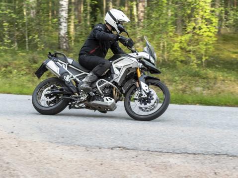 Triumph 900 Tiger Rally Pro 2020.