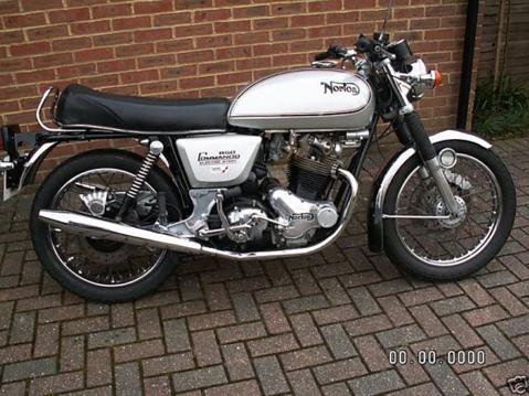 Norton Commando 850 Interstate