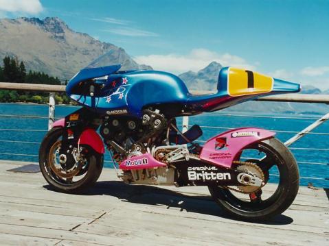 Britten V1000. 166 hv, 138 kg.