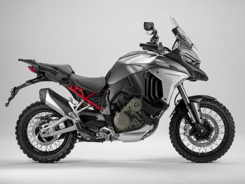 Ducati Multistrada V4 S 2021.