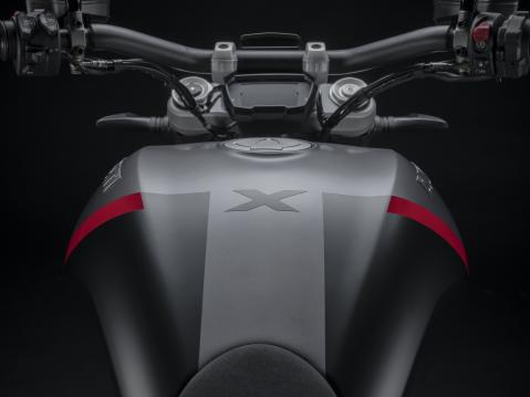 Ducati XDiavel Black Star 2021.