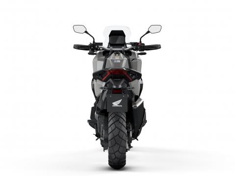 2021 Honda X-ADV -seikkailuskootteri.