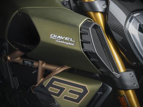 Ducati Diavel 1260 Lamborghini.