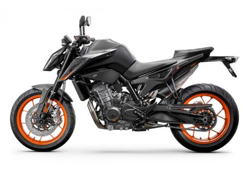 KTM:n uusi 890 Duke vuosimallia 2021.