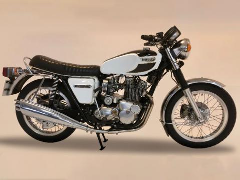 Kakkospalkinto, 1978 Triumph Trident T160 750cc.