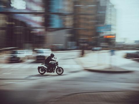 Husqvarnan uusi Svartpilen 125